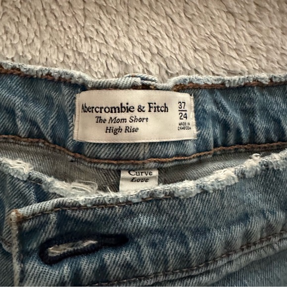 Abercrombie and Fitch Curve Love high rise denim mom shorts size 37 NWT - Picture 4 of 5